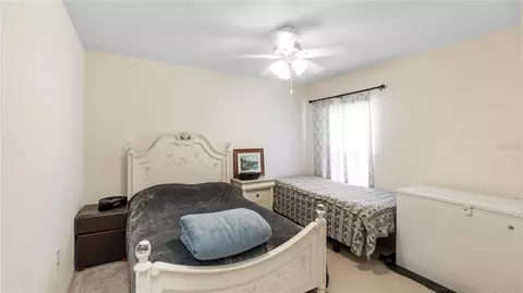 Bedroom - 6111 Heroncrest Ct, Lithia, FL 33547 photo 4 of 4