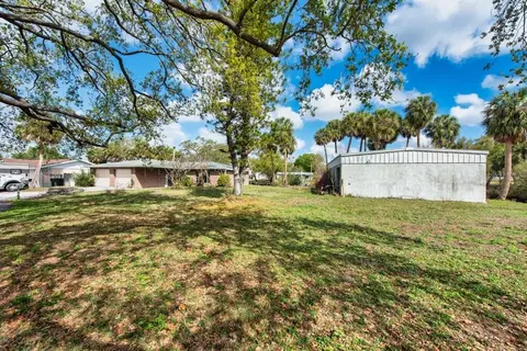 Exterior - 8848 W Millpoint Rd, Riverview, FL 33578 photo 6 of 14