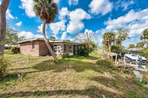 Exterior - 8848 W Millpoint Rd, Riverview, FL 33578 photo 12 of 14