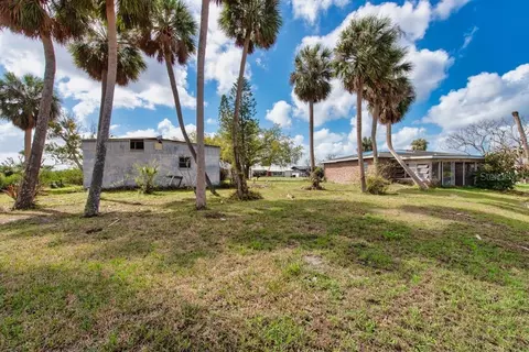 Exterior - 8848 W Millpoint Rd, Riverview, FL 33578 photo 10 of 14
