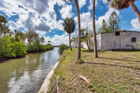 View/Area - 8848 W Millpoint Rd, Riverview, FL 33578 photo 1 of 21