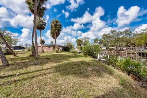Exterior - 8848 W Millpoint Rd, Riverview, FL 33578 photo 9 of 14