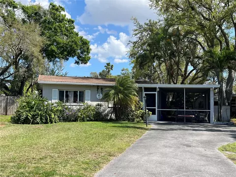 10627 105th St, Largo, FL 33773