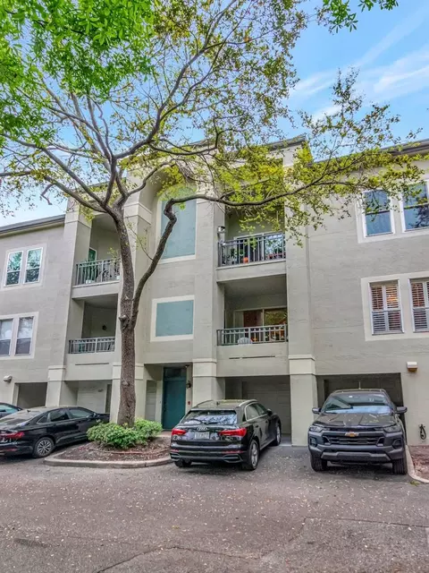 605 Island Place Way, Tampa, FL 33602