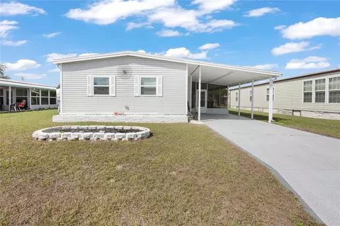5541 Benton St, Zephyrhills, FL 33542