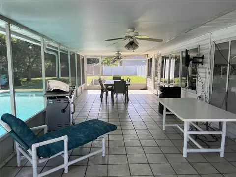 Exterior - 608 Knowles Rd, Brandon, FL 33511 photo 2 of 12