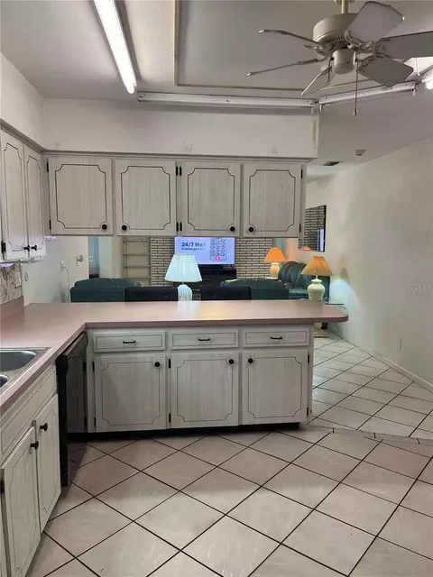 Kitchen - 608 Knowles Rd, Brandon, FL 33511 photo 2 of 3
