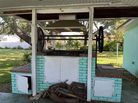 Exterior - 608 Knowles Rd, Brandon, FL 33511 photo 8 of 12