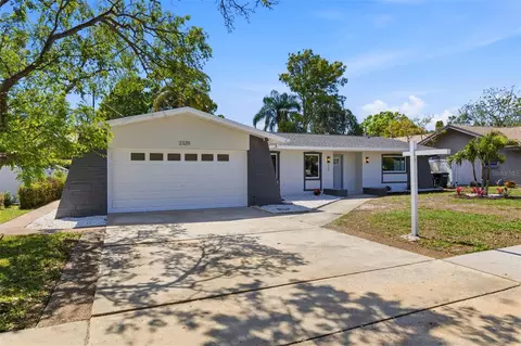 2325 Glenmoor Rd N, Clearwater, FL 33764