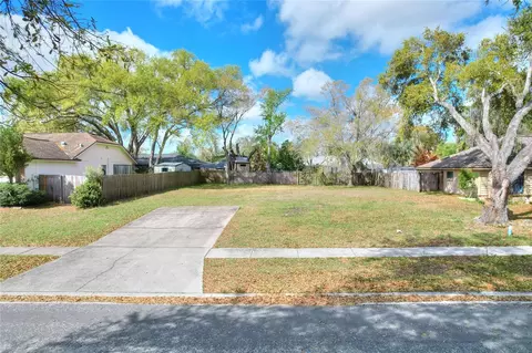 4103 Yellowwood Dr, Valrico, FL 33594