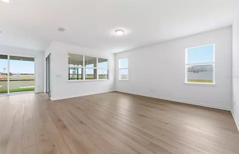 Living - 10005 Johnson Oaks Gln, Parrish, FL 34219 photo 3 of 4
