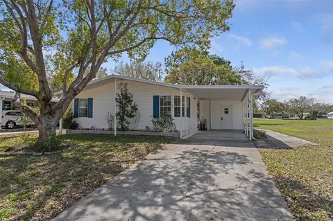 7482 Dinsmore St, Brooksville, FL 34613