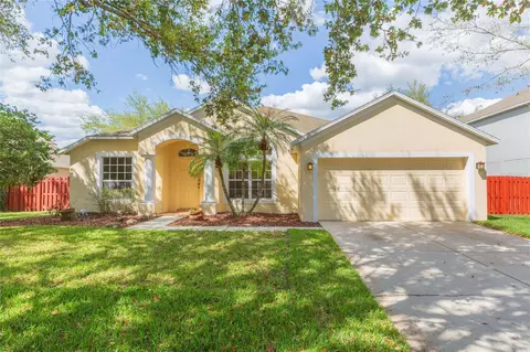 304 Apache Ln, Seffner, FL 33584