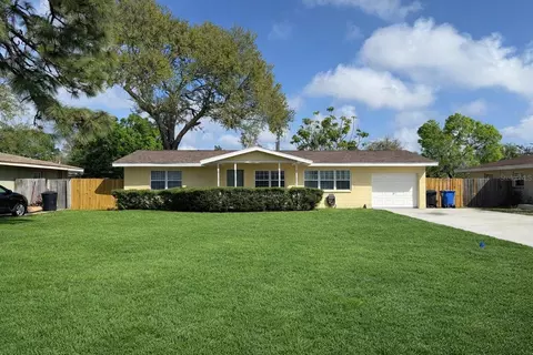 859 72nd Ave N, Saint Petersburg, FL 33702