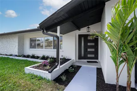 13956 80th Ave, Seminole, FL 33776