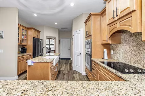 Kitchen - 251 SE 148th Ave, Williston, FL 32696 photo 7 of 8