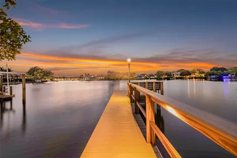 490 Coffee Pot Riviera NE, Saint Petersburg, FL 33704