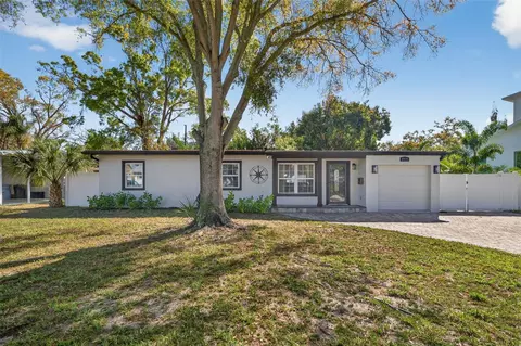 4420 Pompano Dr SE, Saint Petersburg, FL 33705