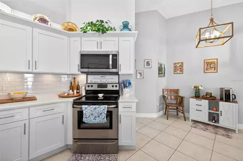 Kitchen - 3907 57th Pl E, Bradenton, FL 34203 photo 4 of 4