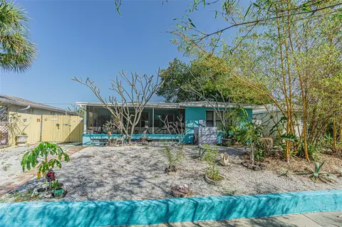 1024 Apache Trl, Clearwater, FL 33755