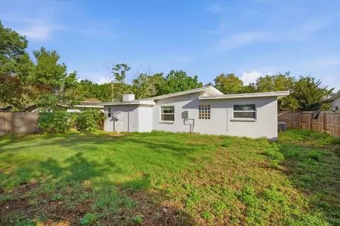 Exterior - 1949 Pinehurst Dr, Clearwater, FL 33763 photo 5 of 6