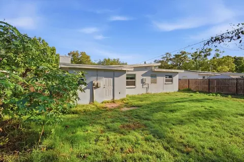 Exterior - 1949 Pinehurst Dr, Clearwater, FL 33763 photo 3 of 6