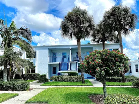 729 Capri Isles Blvd #216, Venice, FL 34292