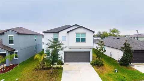 6300 Beverly Hills Dr, Zephyrhills, FL 33541