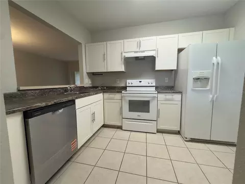 9507 Amberdale Ct #201, Riverview, FL 33578