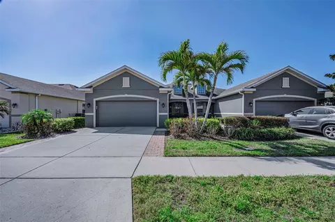 2216 Parrot Fish Dr, Holiday, FL 34691
