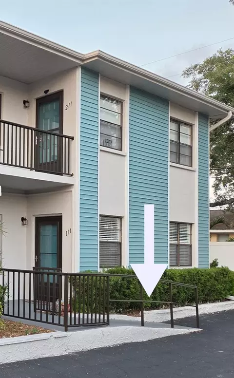 5925 Terrace Park Dr N #111, Saint Petersburg, FL 33709