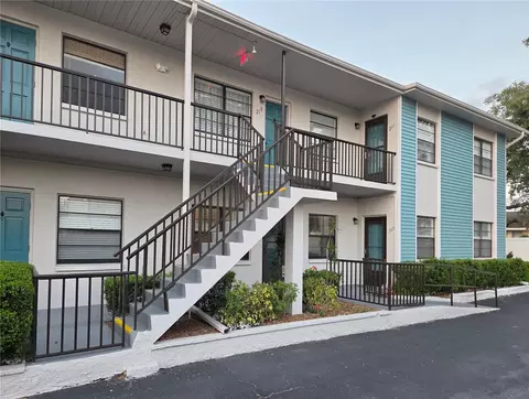 5925 Terrace Park Dr N #111, Saint Petersburg, FL 33709