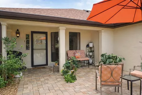 1728 N Envoy Dr, Crystal River, FL 34423