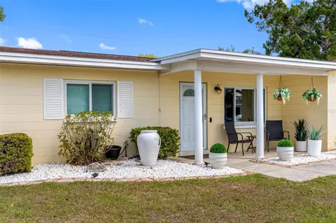 10911 Freedom Blvd, Seminole, FL 33772