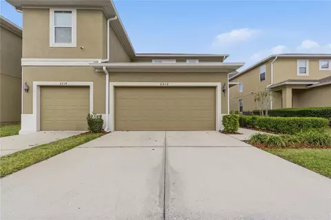 Exterior - 2212 Broadway View Ave, Brandon, FL 33510 photo 2 of 7