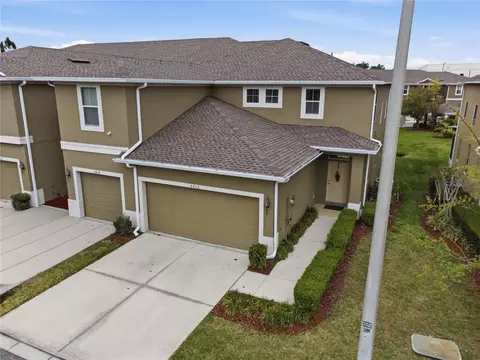 Exterior - 2212 Broadway View Ave, Brandon, FL 33510 photo 3 of 7