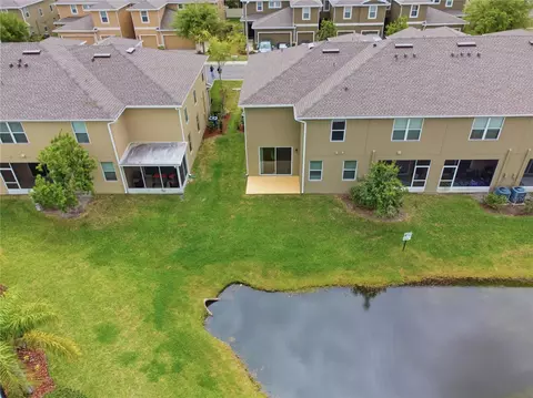 View/Area - 2212 Broadway View Ave, Brandon, FL 33510 photo 2 of 5