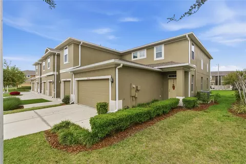 Exterior - 2212 Broadway View Ave, Brandon, FL 33510 photo 5 of 7