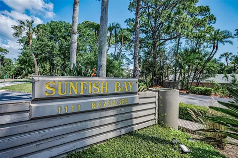 1111 N Bayshore Blvd #E3, Clearwater, FL 33759