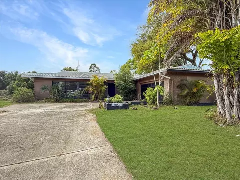 2065 Envoy Ct, Clearwater, FL 33764