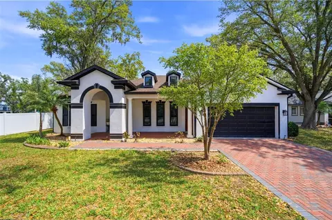 1605 Hidden Meadow Ct, Valrico, FL 33594