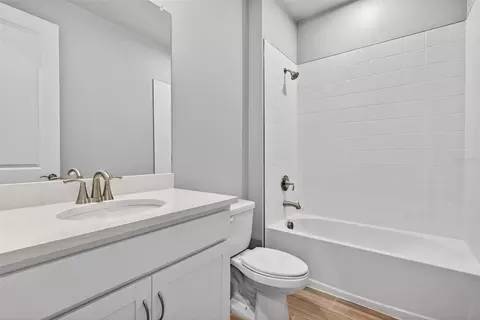 Bath - 9243 Aurelia Ave, Parrish, FL 34219 photo 1 of 2