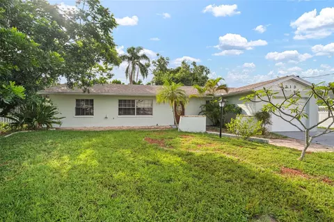 6313 Flamingo Dr, Apollo Beach, FL 33572