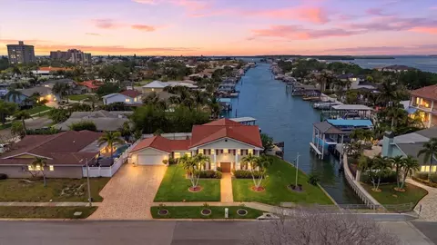 350 Harbor Psge, Clearwater Beach, FL 33767