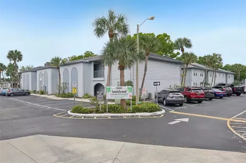10800 Us Highway 19 N #206, Pinellas Park, FL 33782