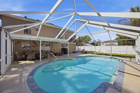 Exterior - 4517 SE 28th St, Ocala, FL 34480 photo 7 of 9