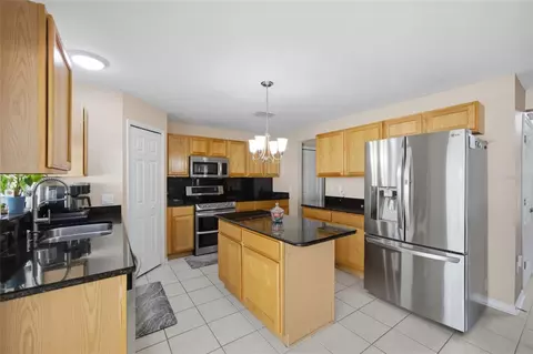 Kitchen - 4517 SE 28th St, Ocala, FL 34480 photo 1 of 3