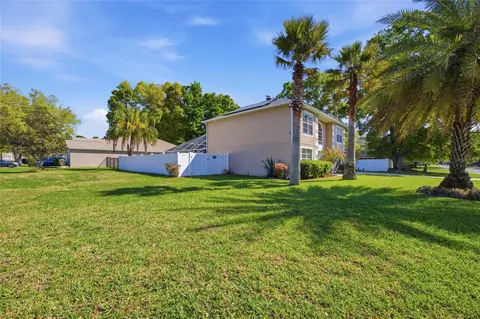 Exterior - 4517 SE 28th St, Ocala, FL 34480 photo 5 of 9