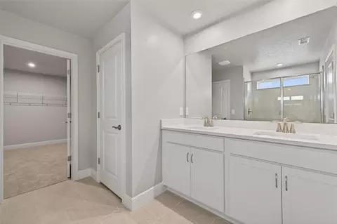 Bath - 13140 Oxeye Ln, Parrish, FL 34219 photo 2 of 3