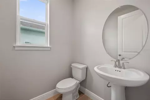 Bath - 13140 Oxeye Ln, Parrish, FL 34219 photo 1 of 3